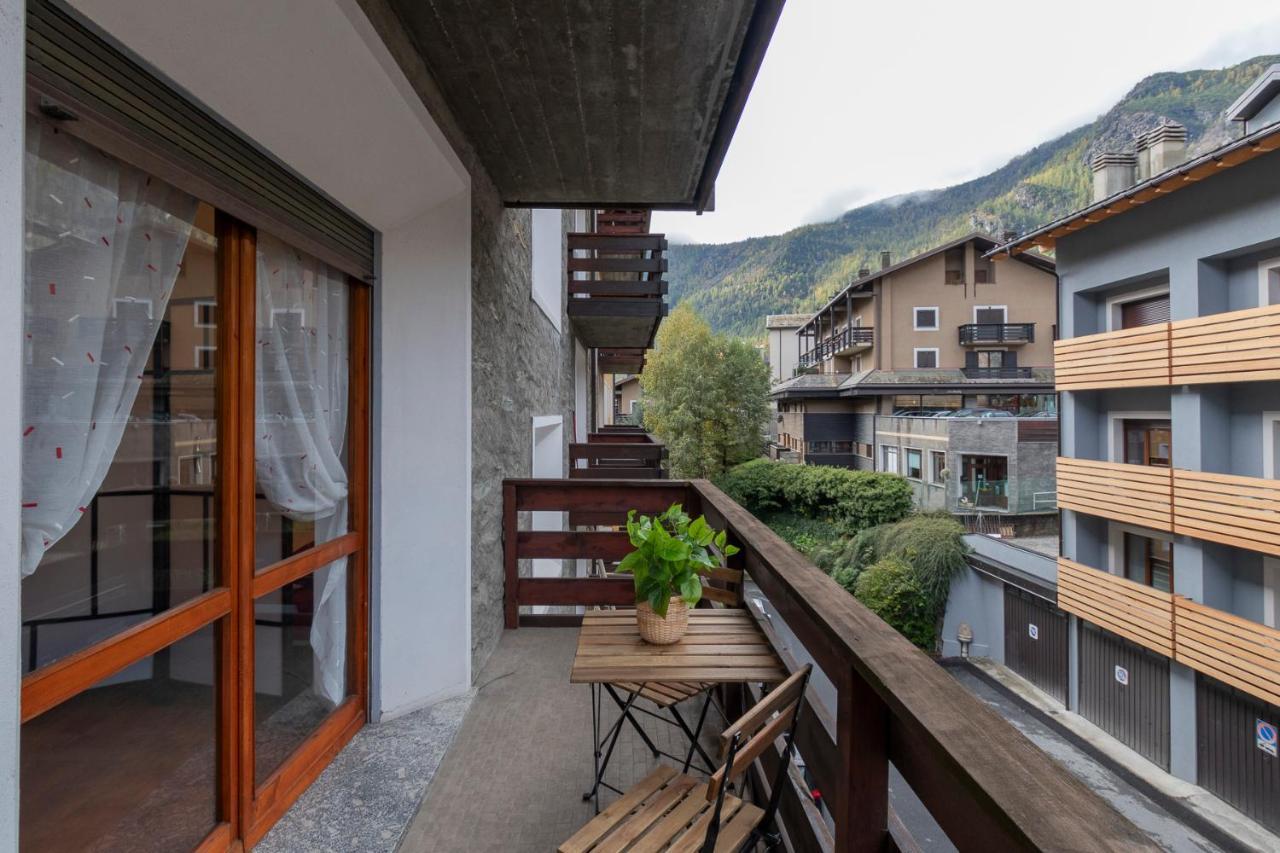 Appartement Ihost Flat - Valmalenco Centro à Chiesa in Valmalenco Extérieur photo